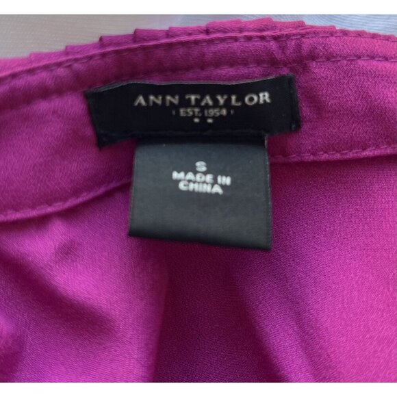 Ann Taylor Magenta Pleated V-Neck Sleeveless Tank Top S - Picture 4 of 4